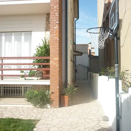 Casa Capecci فندق مبيت وإفطار بوتنزا بيسينا